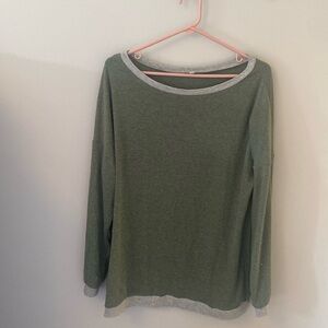 Green baggy shirt—great with leggings MUST SELL.  PRICE DROP